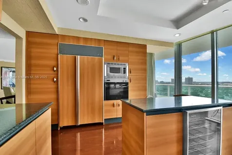 19955 NE 38th Court Aventura FL 33180