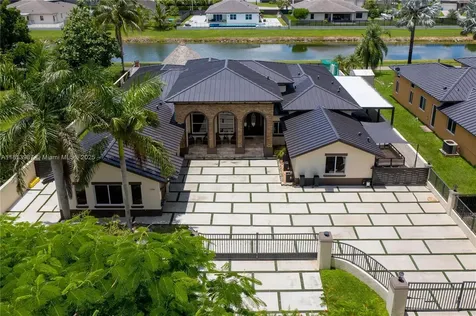19686 SW 130th Avenue Road Miami FL 33177