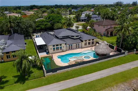 19686 SW 130th Avenue Road Miami FL 33177