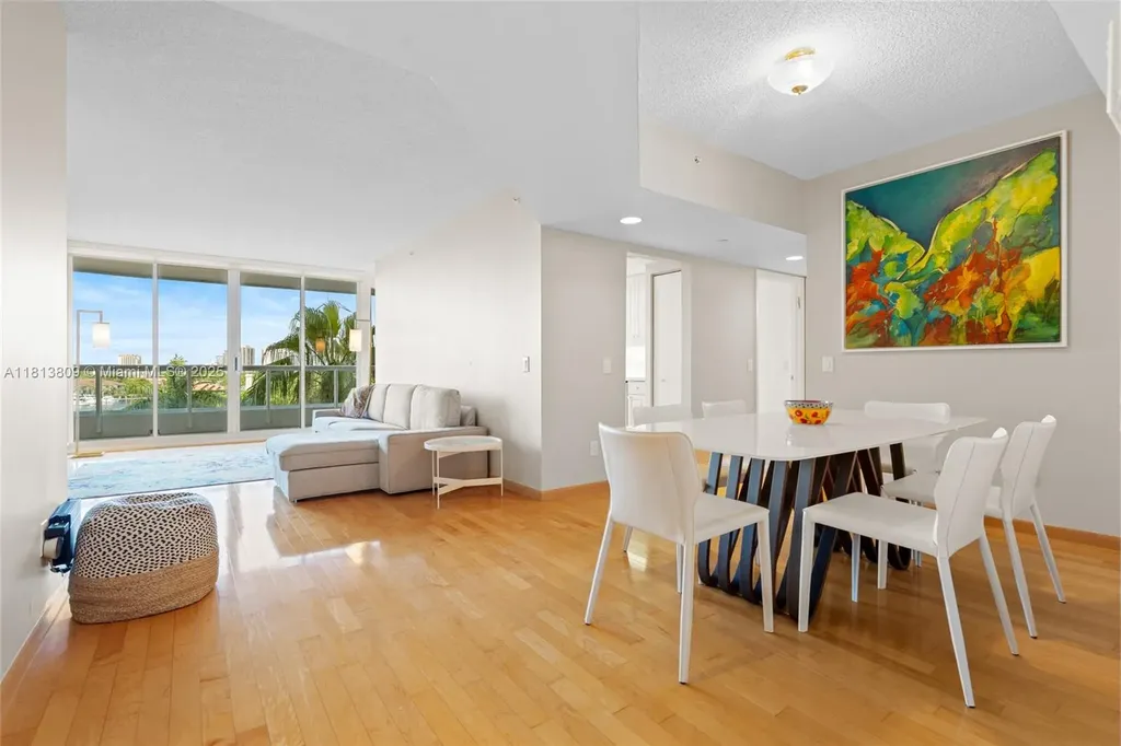 21205 Yacht Club Drive Aventura FL 33180