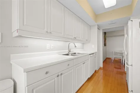 21205 Yacht Club Drive Aventura FL 33180
