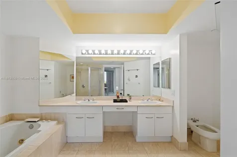 21205 Yacht Club Drive Aventura FL 33180