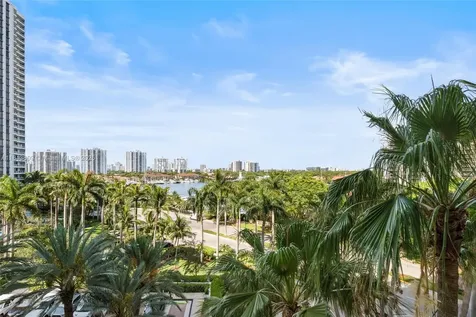 21205 Yacht Club Drive Aventura FL 33180