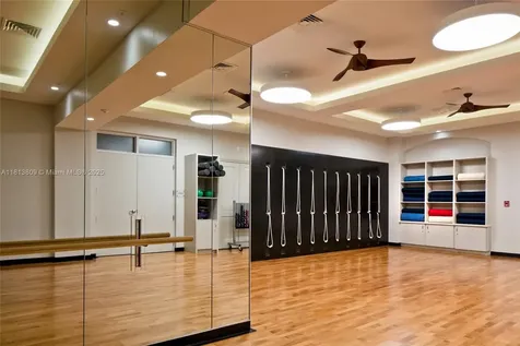 21205 Yacht Club Drive Aventura FL 33180