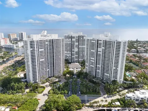 21205 Yacht Club Drive Aventura FL 33180