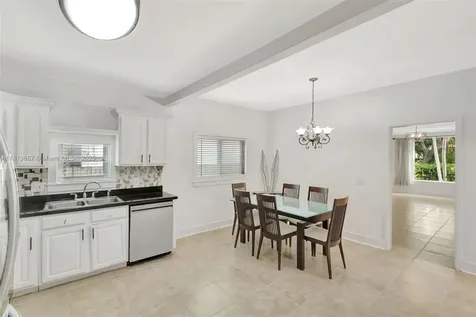 276 NE 90th Street El Portal FL 33138