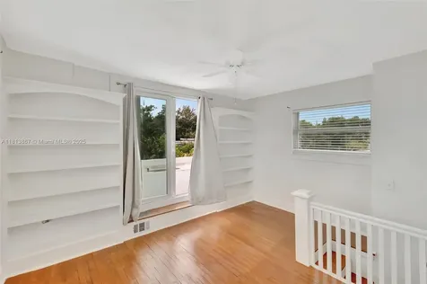 276 NE 90th Street El Portal FL 33138