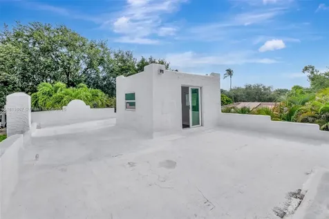 276 NE 90th Street El Portal FL 33138