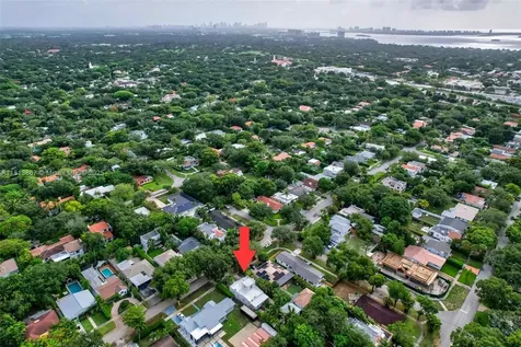 276 NE 90th Street El Portal FL 33138