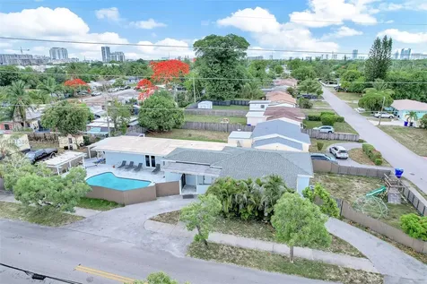 1013 S 24th Avenue Hollywood FL 33020