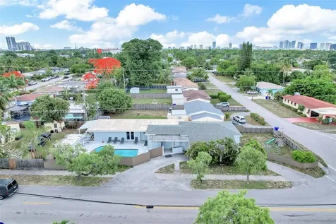 1013 S 24th Avenue Hollywood FL 33020
