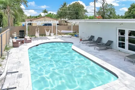 1013 S 24th Avenue Hollywood FL 33020