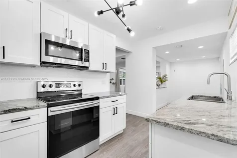 1013 S 24th Avenue Hollywood FL 33020