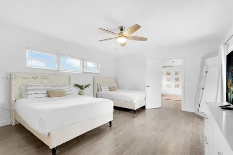 1013 S 24th Avenue Hollywood FL 33020