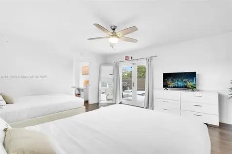 1013 S 24th Avenue Hollywood FL 33020
