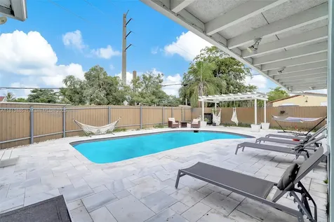 1013 S 24th Avenue Hollywood FL 33020