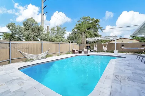 1013 S 24th Avenue Hollywood FL 33020