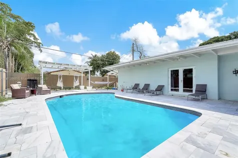 1013 S 24th Avenue Hollywood FL 33020