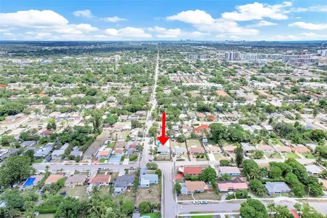1013 S 24th Avenue Hollywood FL 33020