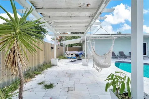 1013 S 24th Avenue Hollywood FL 33020