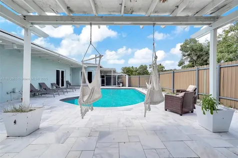 1013 S 24th Avenue Hollywood FL 33020
