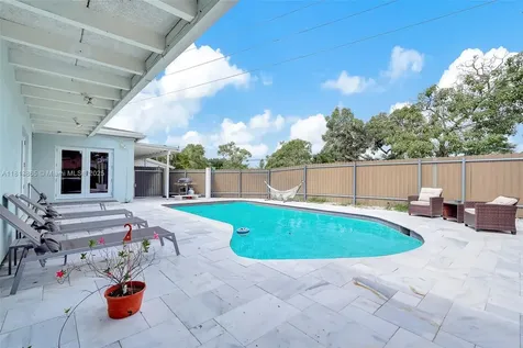 1013 S 24th Avenue Hollywood FL 33020