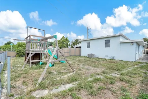 1013 S 24th Avenue Hollywood FL 33020