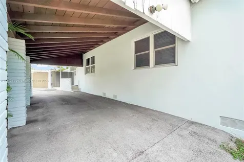 1013 S 24th Avenue Hollywood FL 33020