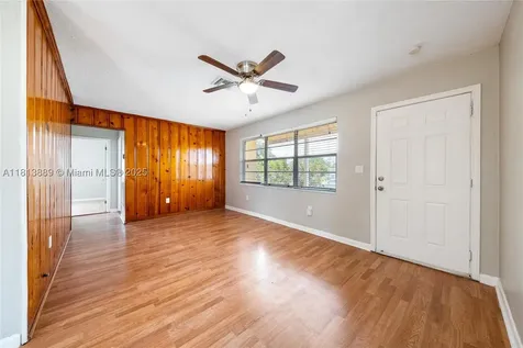 2431 Rodman Street Hollywood FL 33020