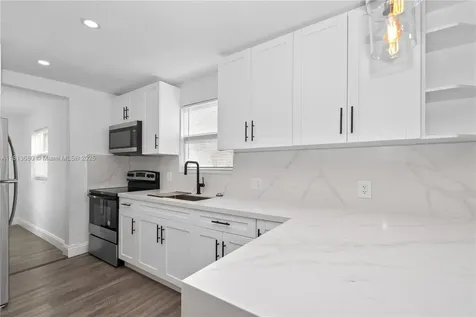 2374 NW 56th Street Miami FL 33142