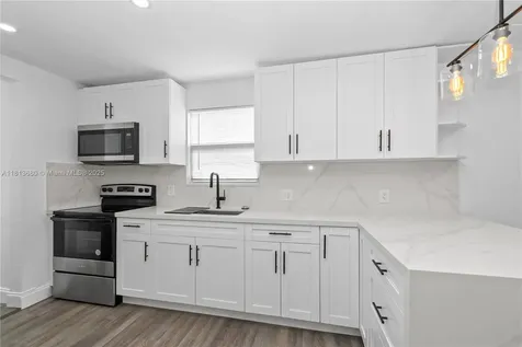 2374 NW 56th Street Miami FL 33142