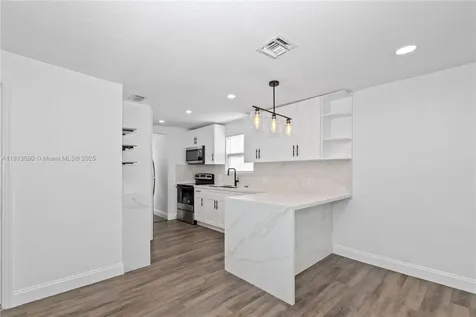 2374 NW 56th Street Miami FL 33142