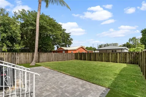 2374 NW 56th Street Miami FL 33142