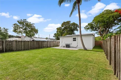 2374 NW 56th Street Miami FL 33142