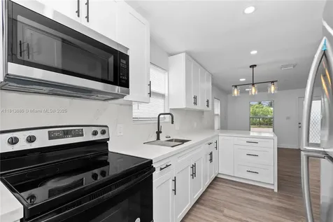 2374 NW 56th Street Miami FL 33142