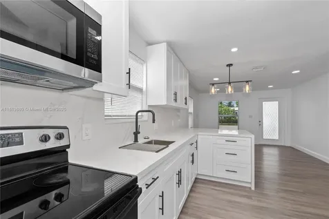 2374 NW 56th Street Miami FL 33142