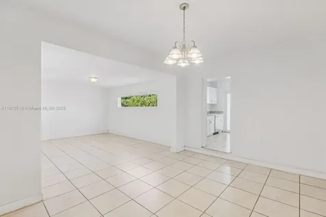 2350 SW 26th Street Miami FL 33133