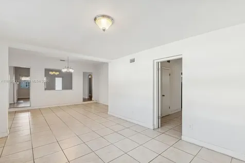 2350 SW 26th Street Miami FL 33133