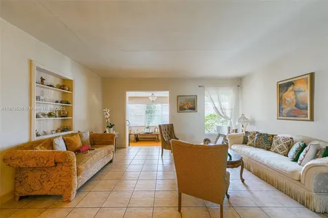 7280 SW 9th Street Miami FL 33144