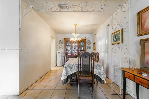 7280 SW 9th Street Miami FL 33144
