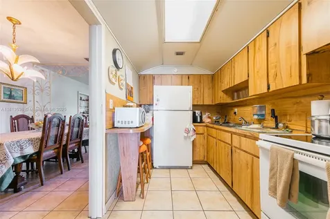 7280 SW 9th Street Miami FL 33144