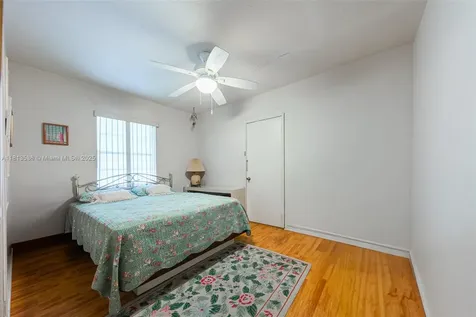 7280 SW 9th Street Miami FL 33144