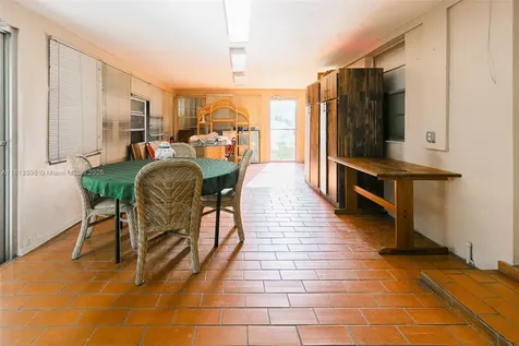 7280 SW 9th Street Miami FL 33144