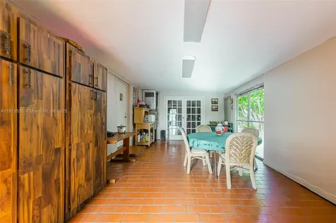 7280 SW 9th Street Miami FL 33144