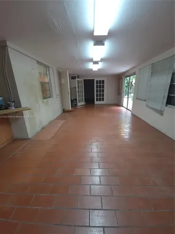 7280 SW 9th Street Miami FL 33144