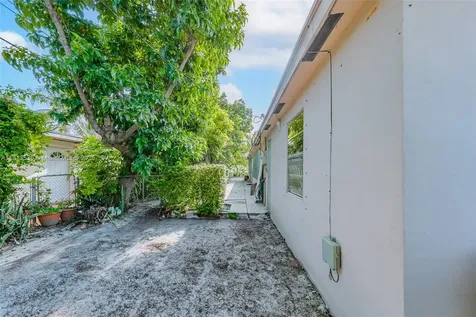 7280 SW 9th Street Miami FL 33144