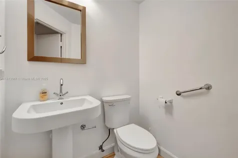 3330 NE 190th Street Aventura FL 33180
