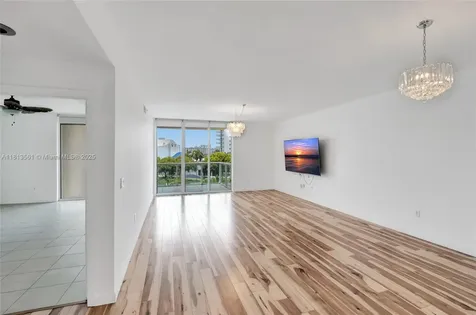 3330 NE 190th Street Aventura FL 33180