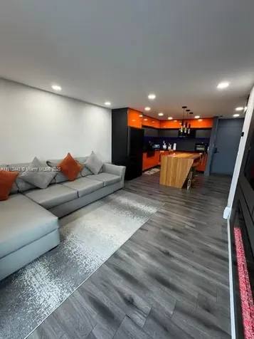 4550 NW 9th Street Miami FL 33126