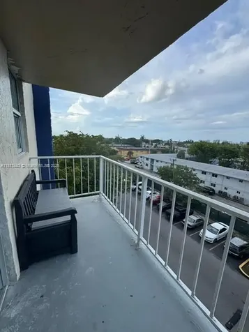 4550 NW 9th Street Miami FL 33126